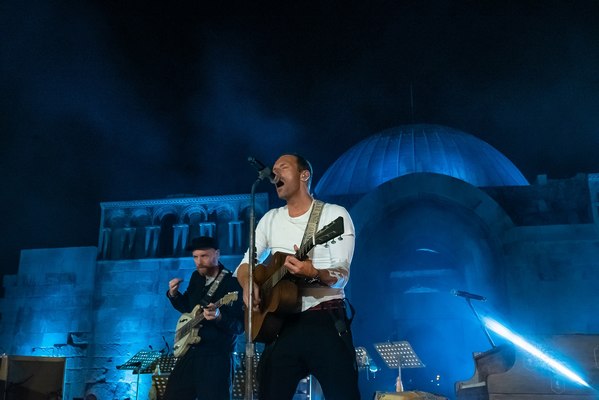 coldplay live amman