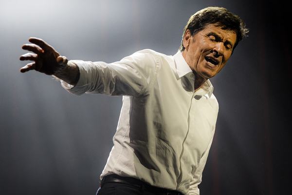 Gianni Morandi Live bologna