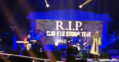 Elio e Le storie tese Live Milano