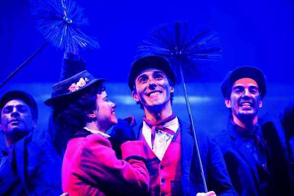 Mary Poppins Foto di Alessandro Pinna.