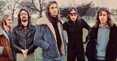 Genesis Live 1973