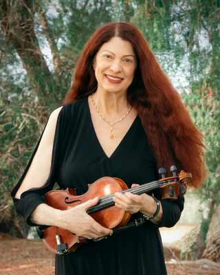 Scarlet Rivera