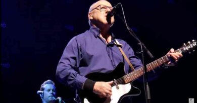 MARK KNOPFLER