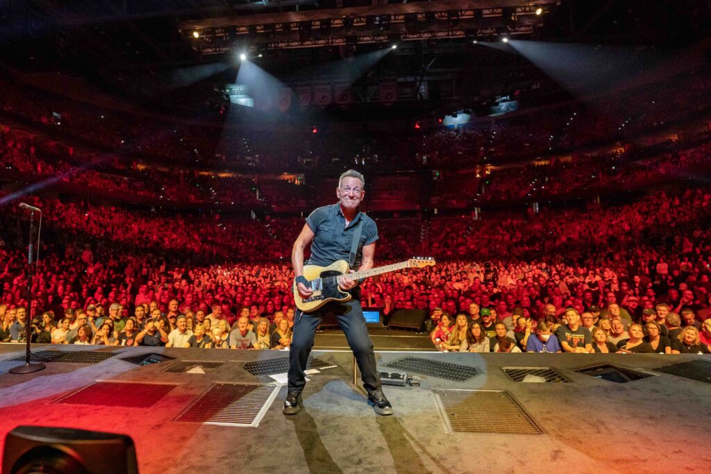 BRUCE SPRINGSTEEN 
Live Tampa 1 02 23
Foto Rob DeMartin