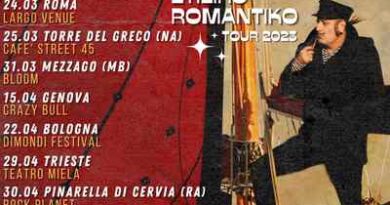 TONINO CAROTONE