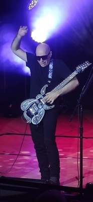 Joe Satriani