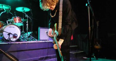 THURSTON MOORE