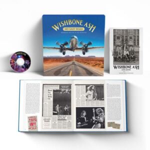 WISHBONE ASH: un libro di foto live e CD