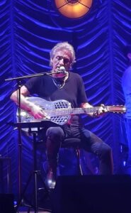 LUCIANO LIGABUE: Recensione live e scaletta concerto Correggio