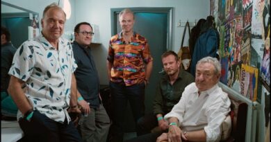 NICK MASON’S SAUCERFUL OF SECRETS: la versione live di “Echoes”