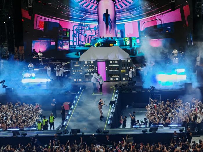 MARRACASH
Recensione concerto e scaletta live Milano
san siro giugno 2025