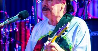 CARLOS SANTANA Photogallery Lucca summer Festval