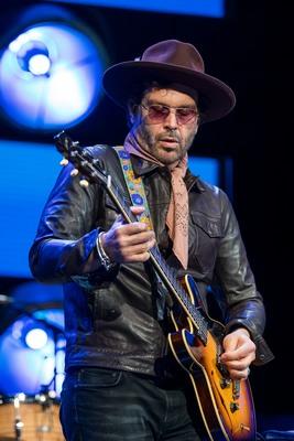 Doyle Bramhall II © 2020 Crossroads Concerts LLC.