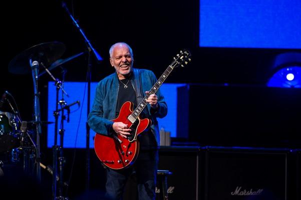 Peter Frampton  (c) 2020 Crossroads Concerts LLC.